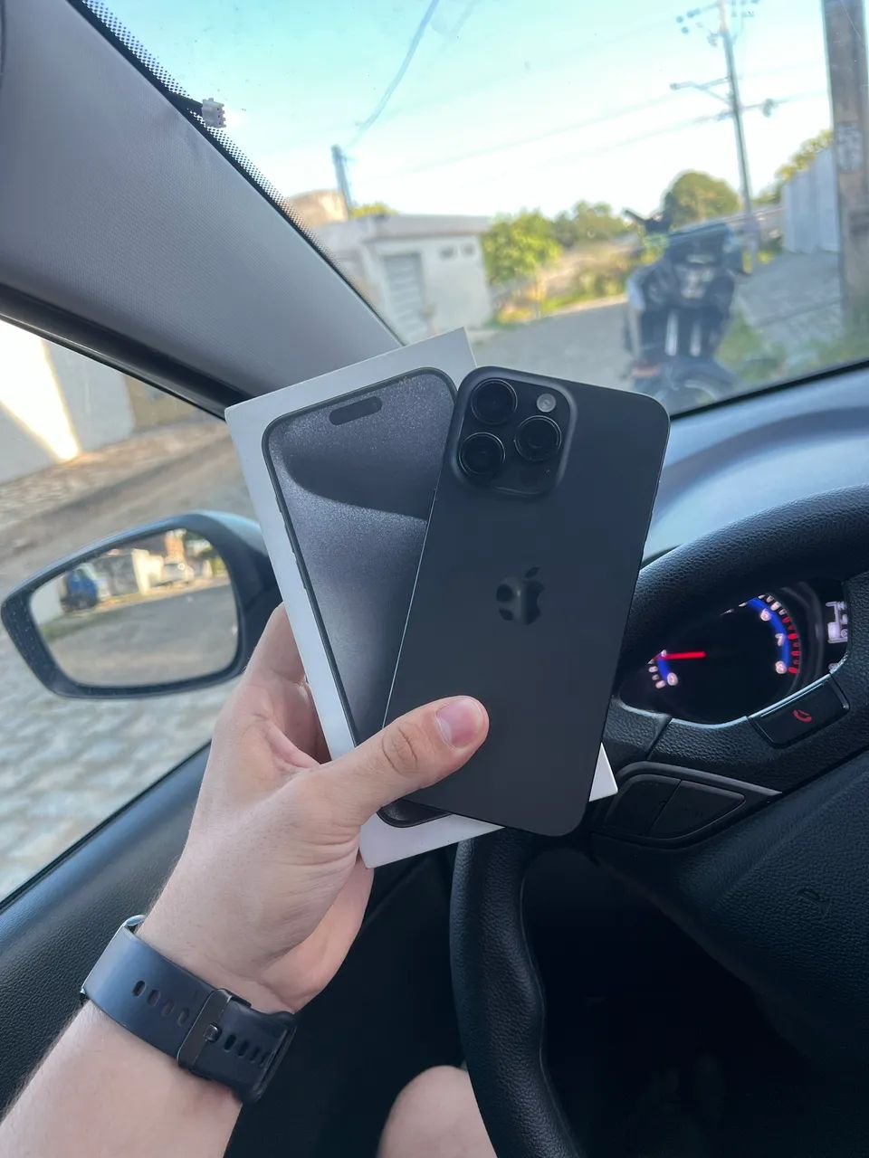 15 pro max  - Foto 4