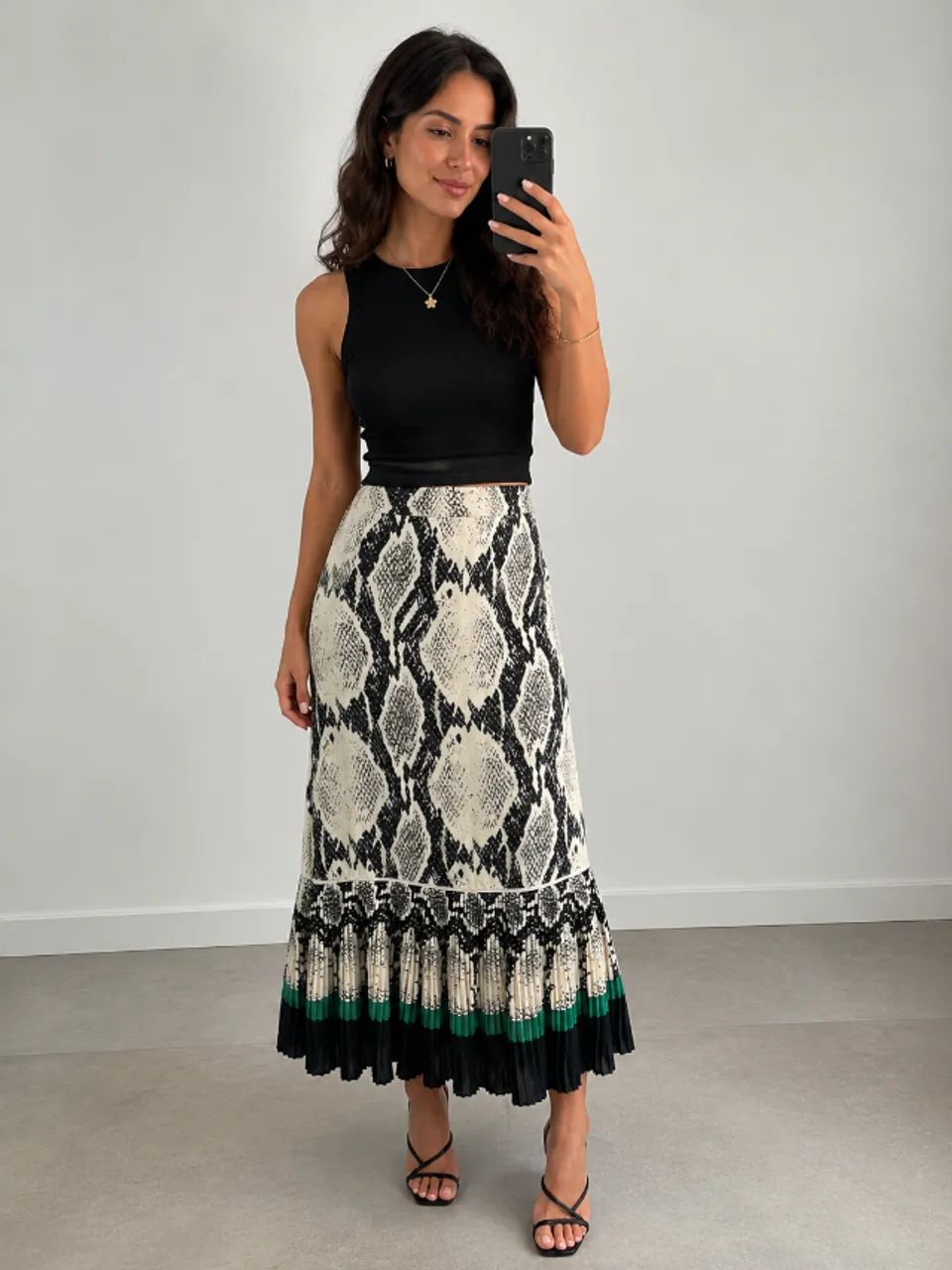 Saia Midi Estampa Cobra Animal Print Com Barra Plissada - Foto 4