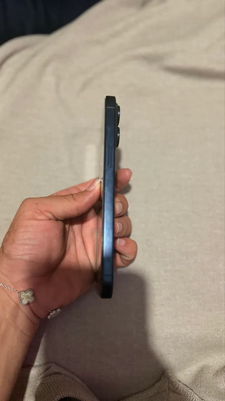 iPhone 15 Pro Max - Foto 4