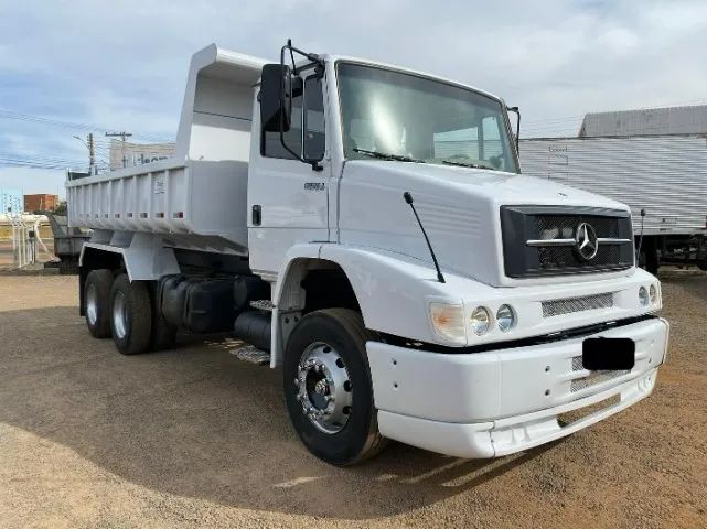 Mb L1620 6x2 - Ano 2009 Caçamba