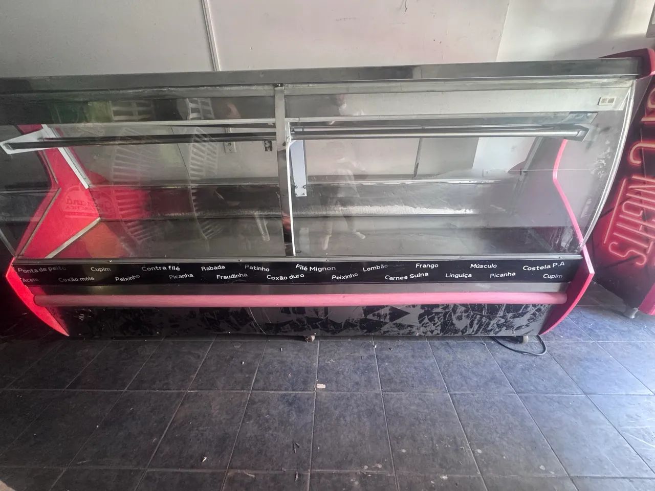 Balcão de açougue polar gancheiro 3 metros  - Foto 3
