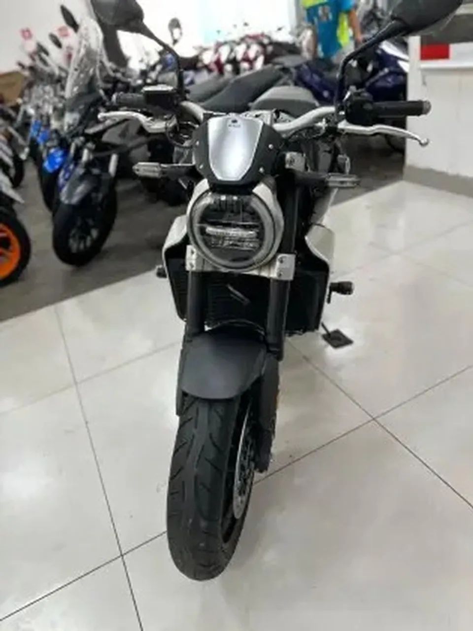HONDA CB 1000R ABS - Foto 5