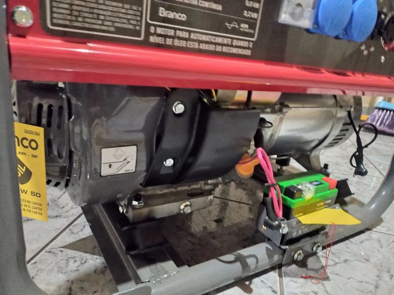 Gerador Branco de 9 kva partida elétrica  - Foto 4