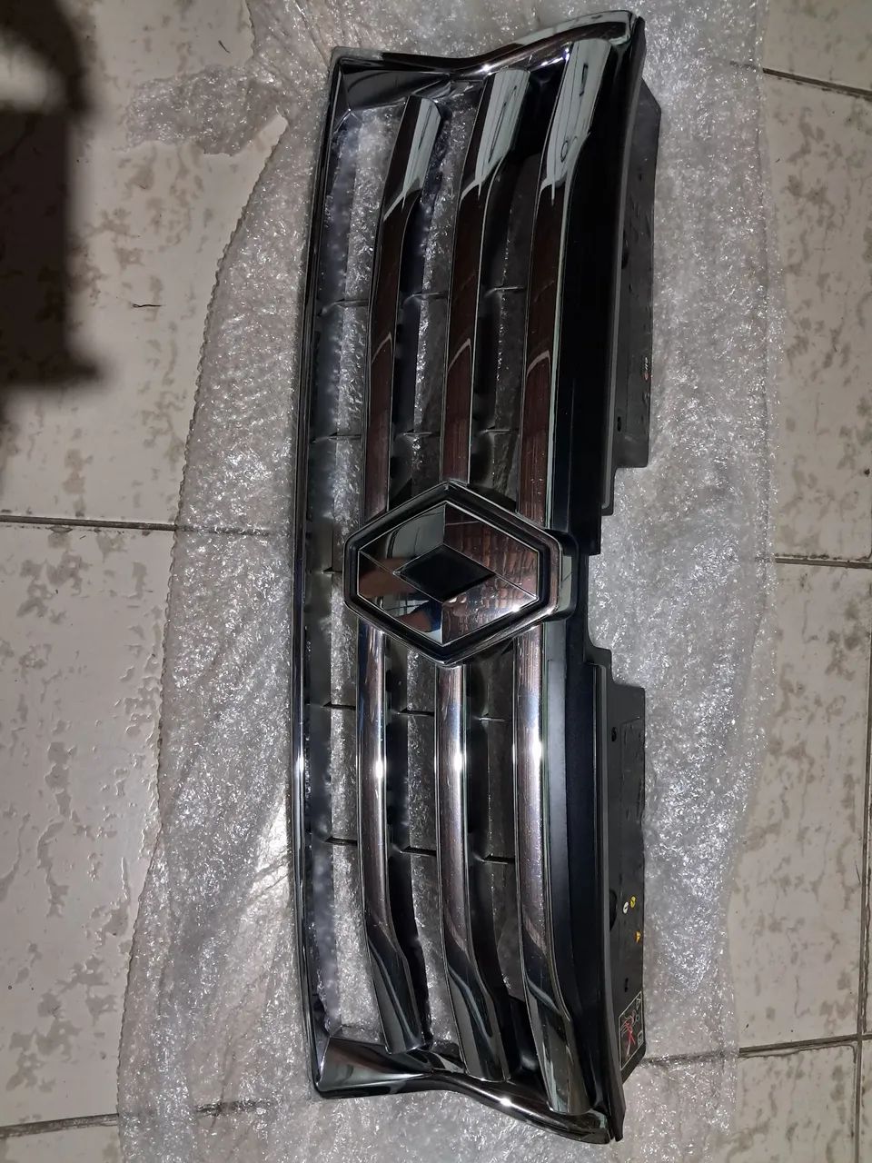 Grade frontal Renault Duster Original 