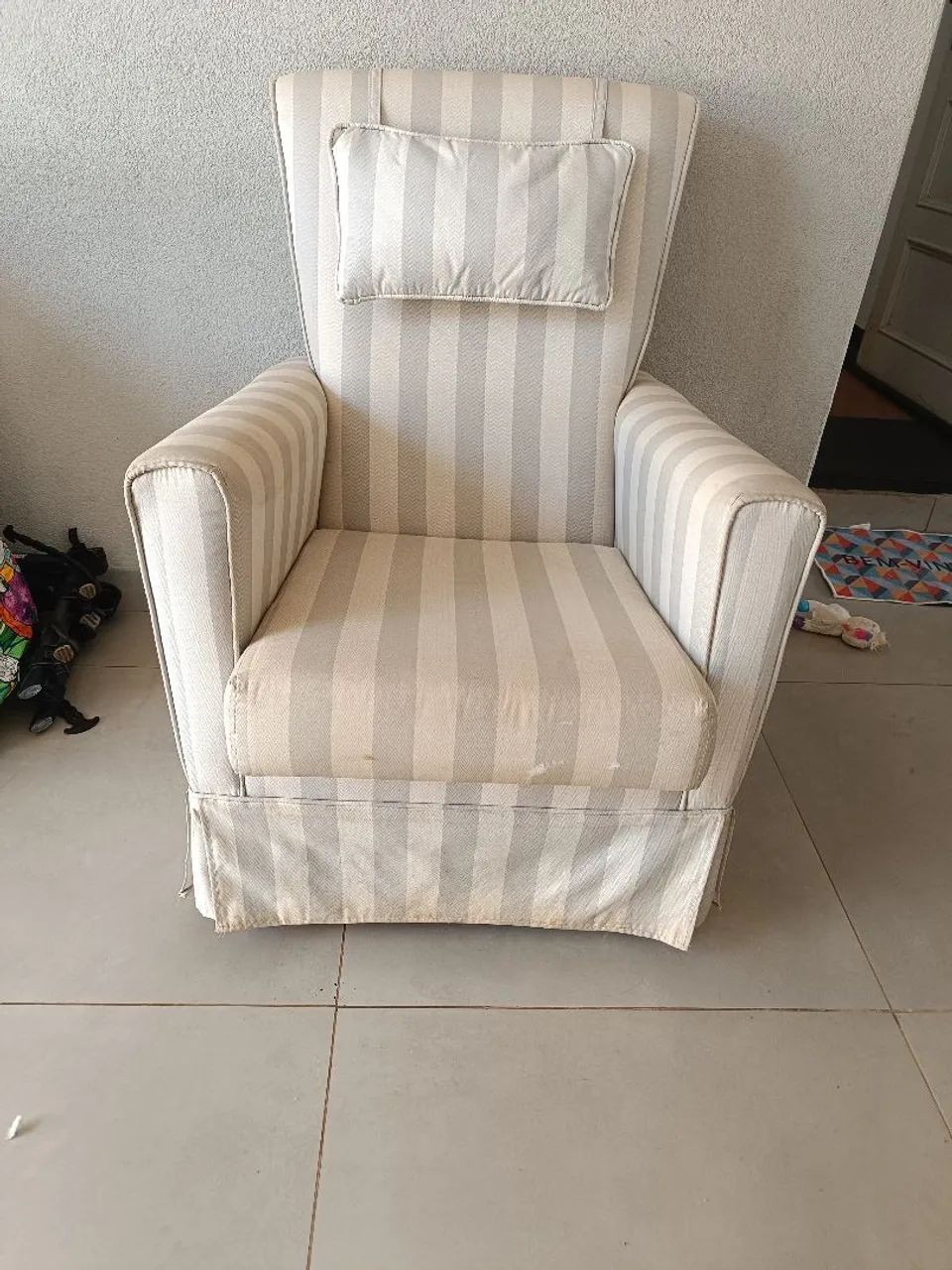 Poltrona de balanço para amamentação 