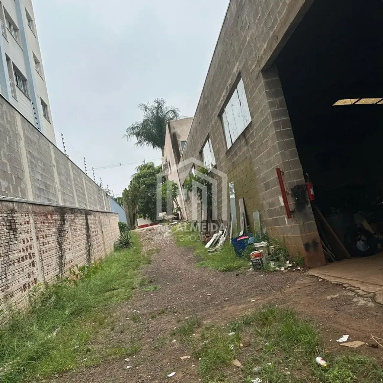 EXCELENTE OPORTUNIDADE DE INVESTIMENTO  BARRACÃO COM SALAS COMERCIAIS - Foto 4