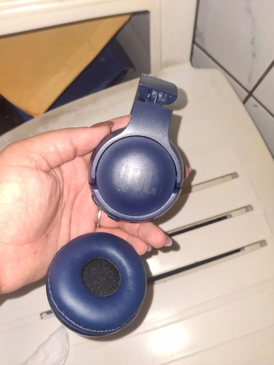 Fone JBL Bluetooth + Cabo de Carregamento