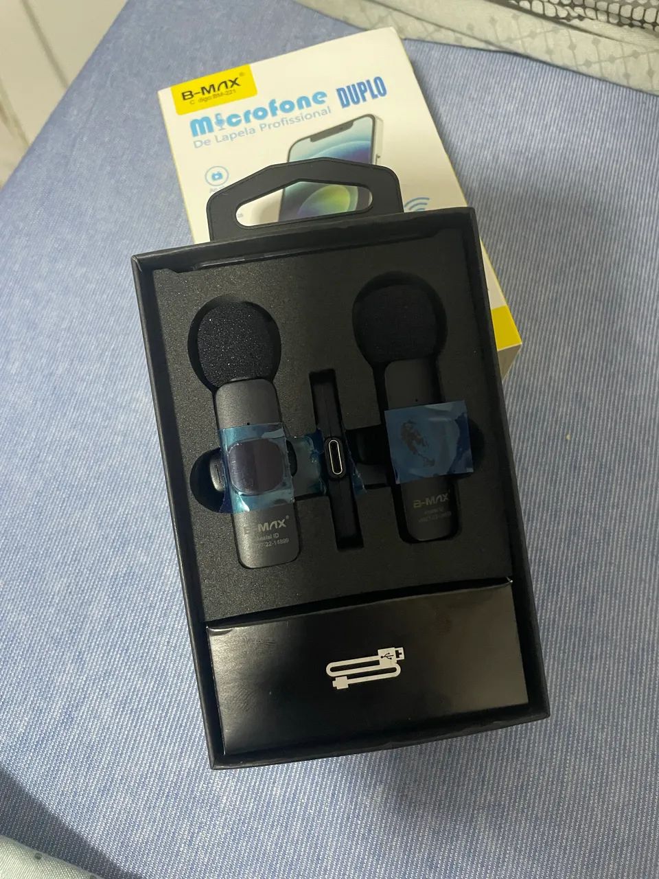 Microfone de lapela 