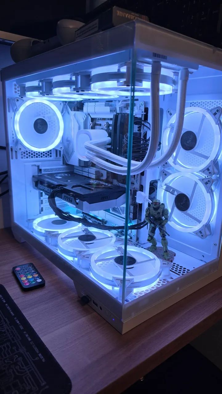 PC Gamer Ryzen 7 9700x + RTX 5060Ti