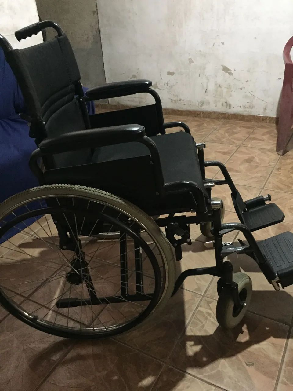 Cadeira de Rodas DELLAMED - Foto 2