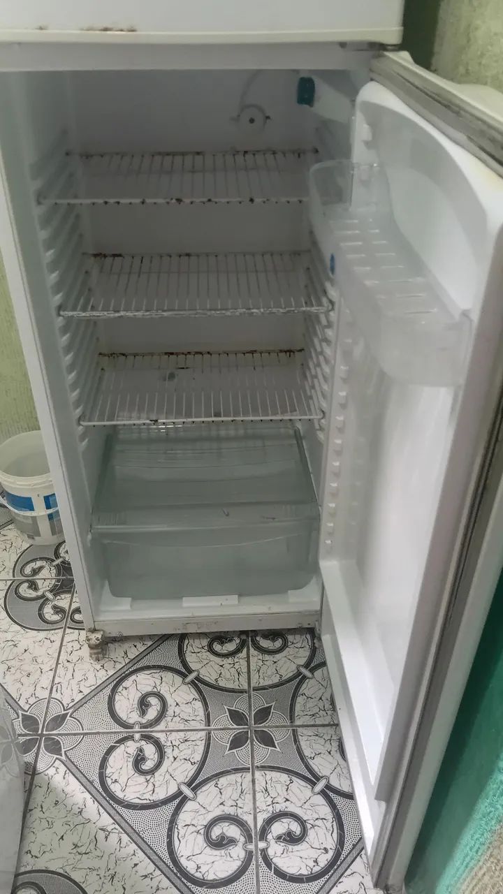 Vende_se  geladeira  - Foto 2
