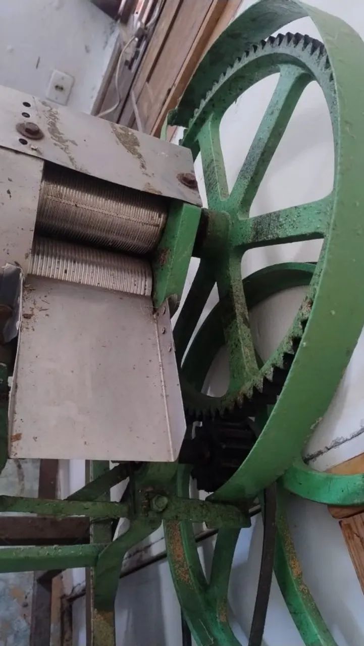 MÁQUINA DE MOER CANA