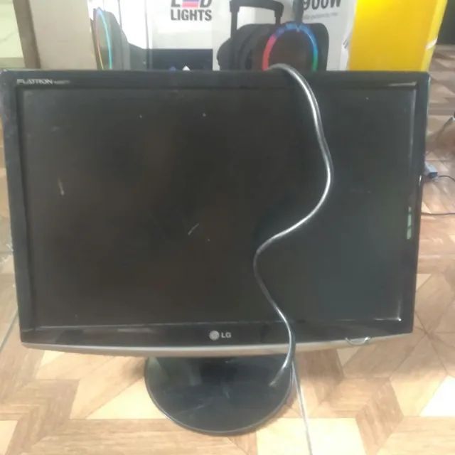 Monitor e teclados