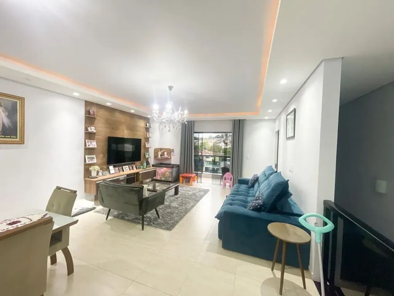 Casa a venda com Galpão Comercial em Socorro SP