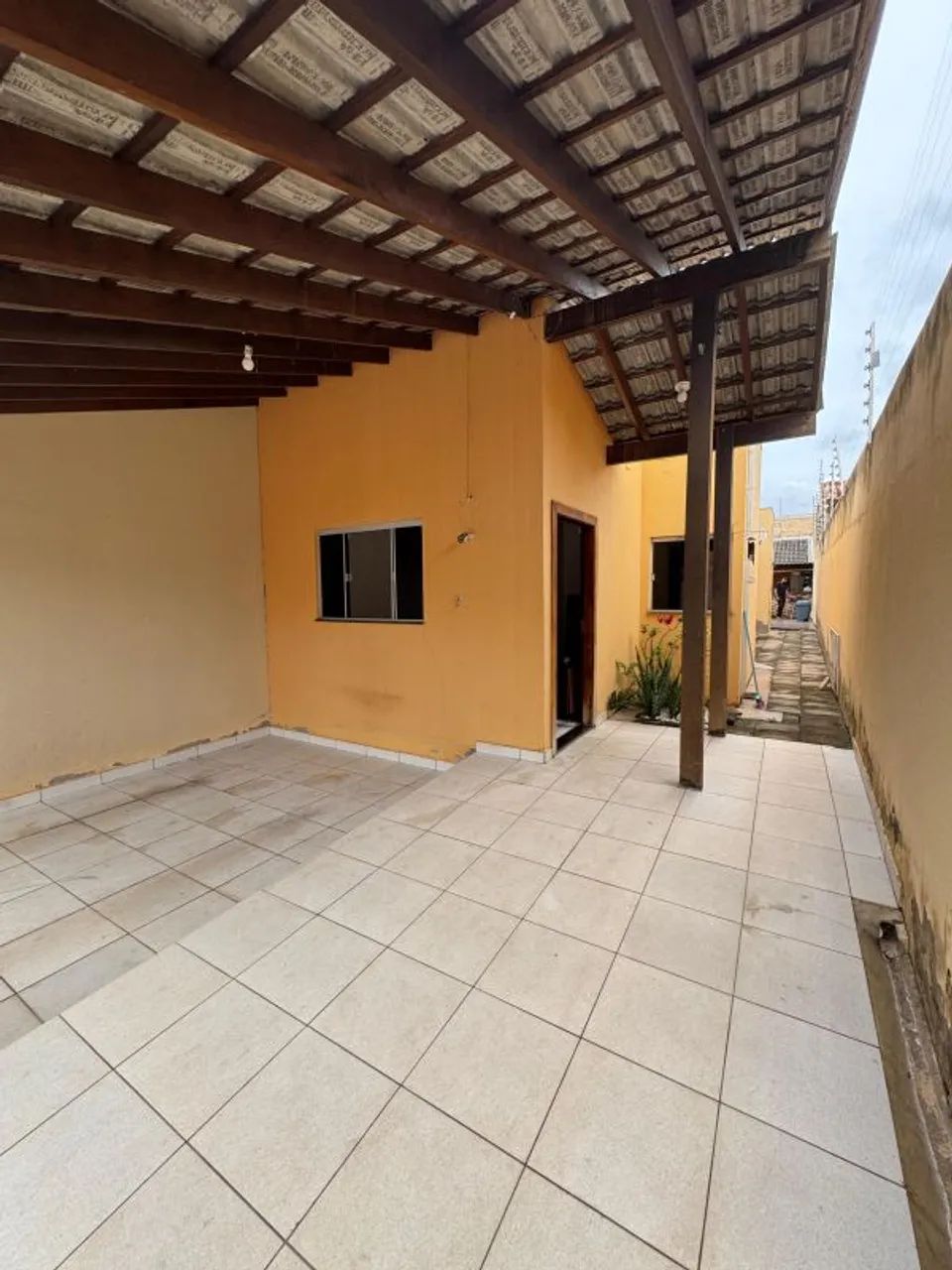 Casa com 3 quartos sendo 1 suíte à venda