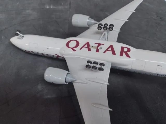 Boing 777-200 escala 1:200 - Foto 2