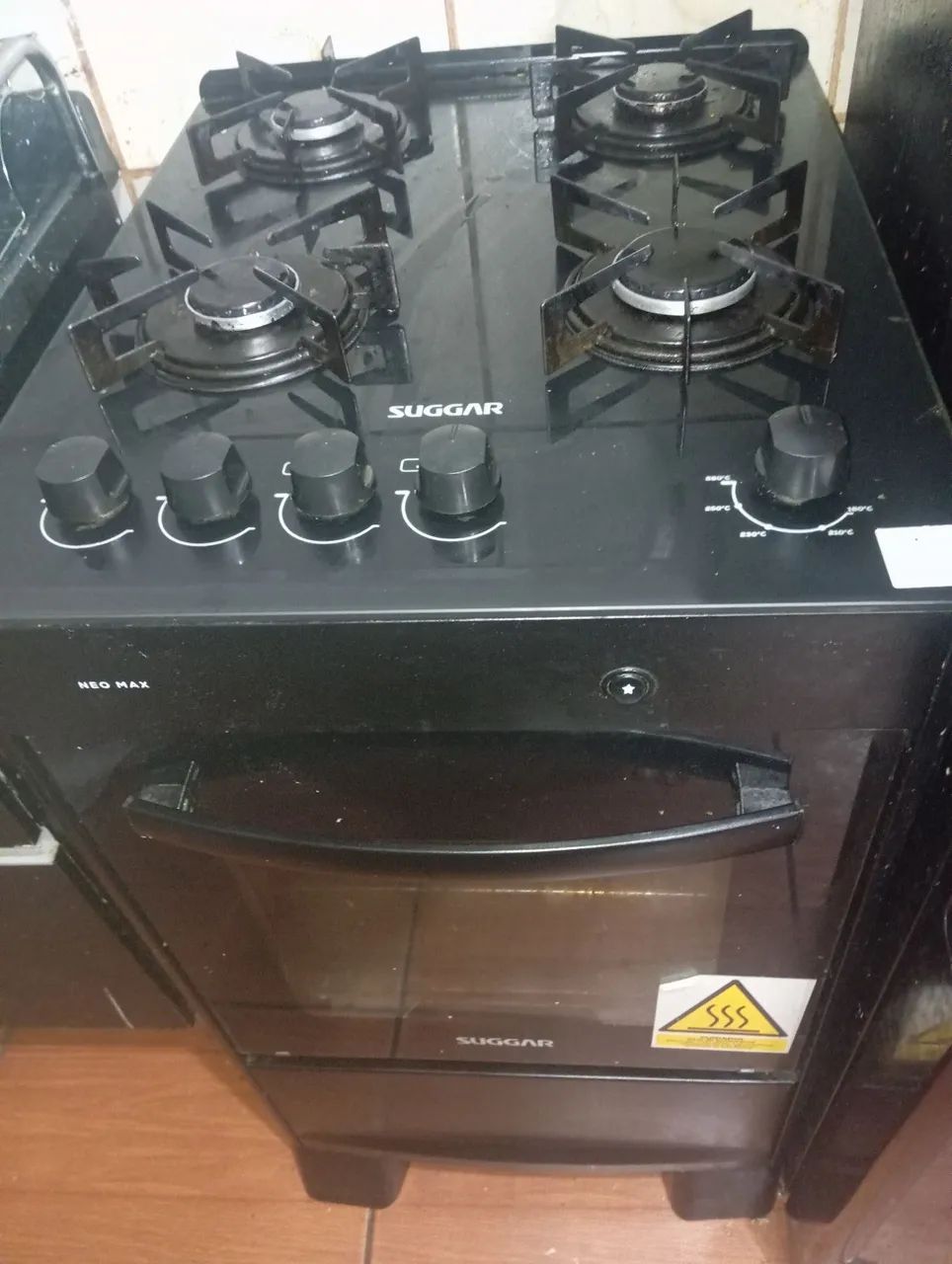 Fogão 4 bocas ótimo 