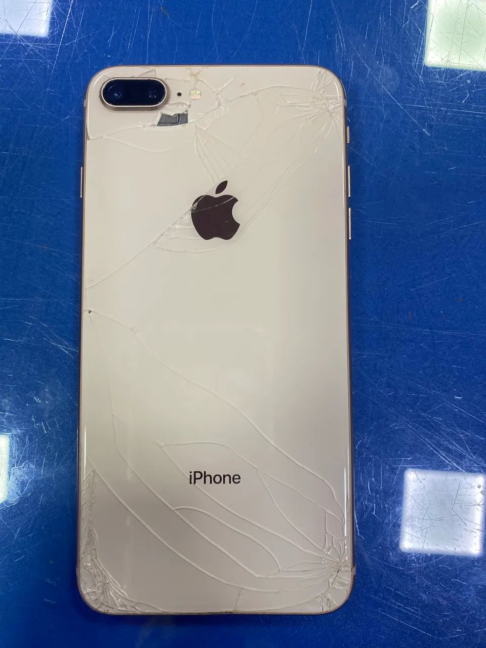 IPHONE 8 PLUS 