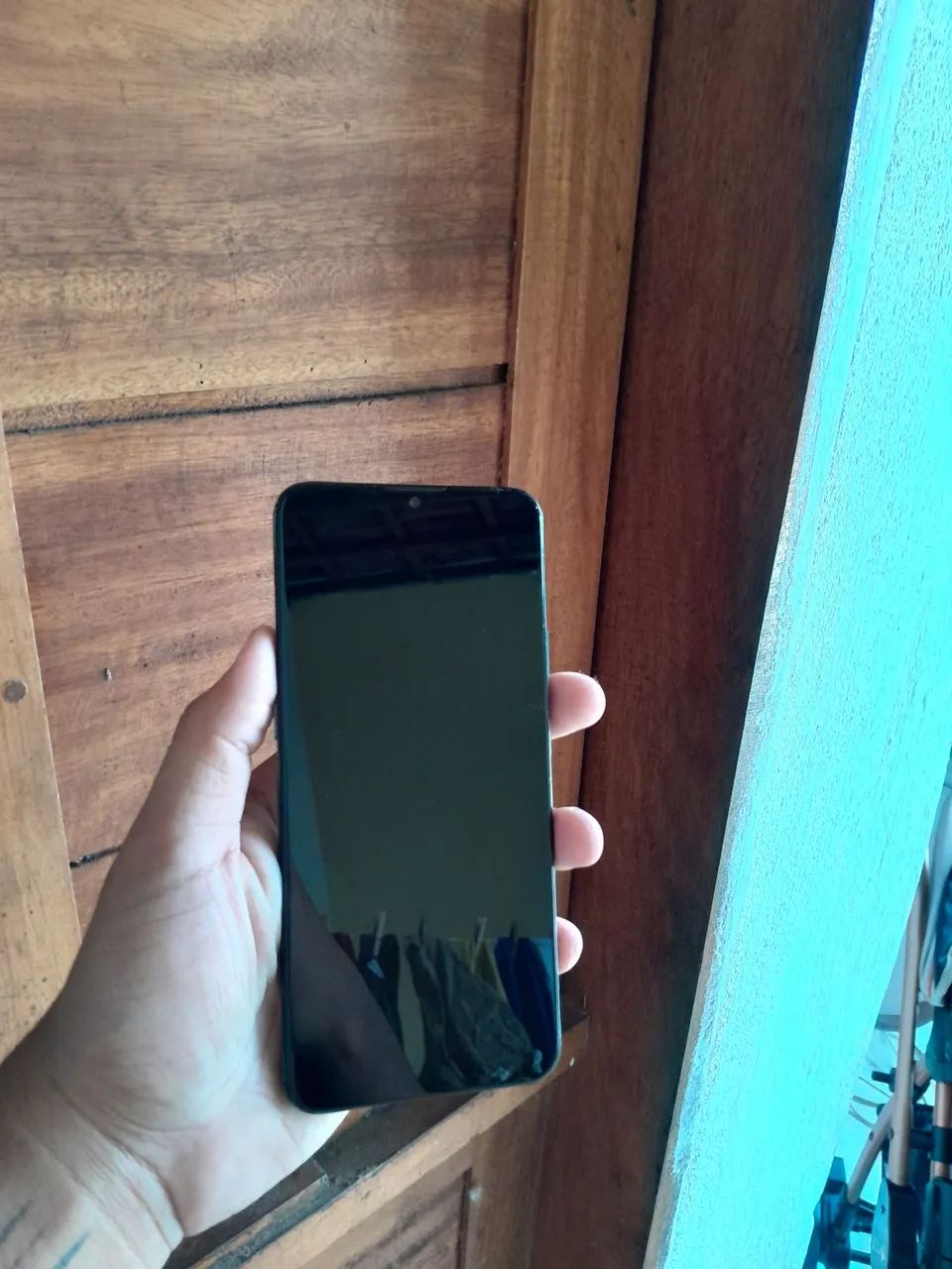 Motorola E 7, está com um pequeno trinco, mas nao interfere em nada, ja baixei o valor  - Foto 4