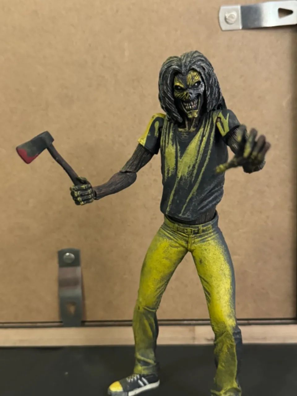 Iron Maiden EDDIE NECA action figure - Hobbies e coleções - Graças
