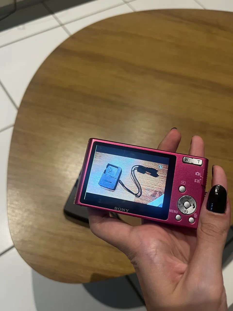 Câmera Sony Cybershot rosa 14.1 megapixels - Foto 3