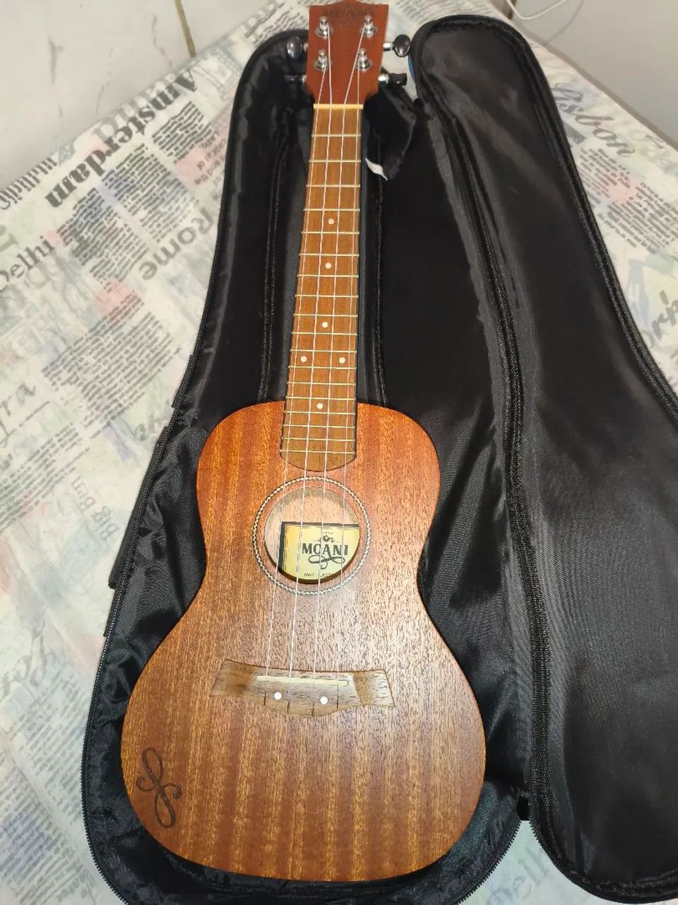 Ukulele novo com bag