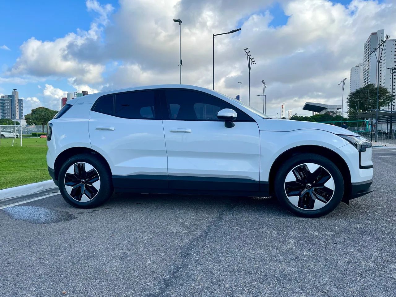 Volvo EX30 E60 Core (elétrico) 2024 - Foto 4