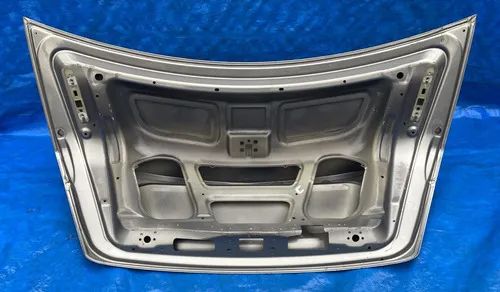 Tampa Traseira Mercedes C180 2008 A 2014 / Detalhes Prateado - Foto 2