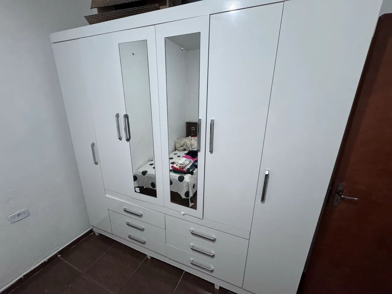 Guarda Roupa Casal com Espelhos e Gavetas