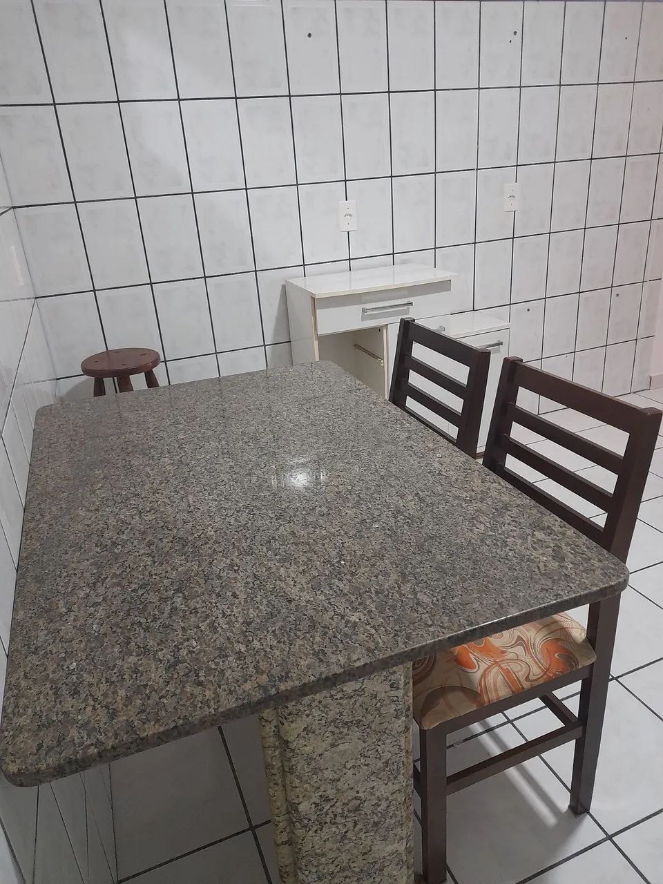 KITNET SEMI MOBILIADA PRA UMA PESSOA 