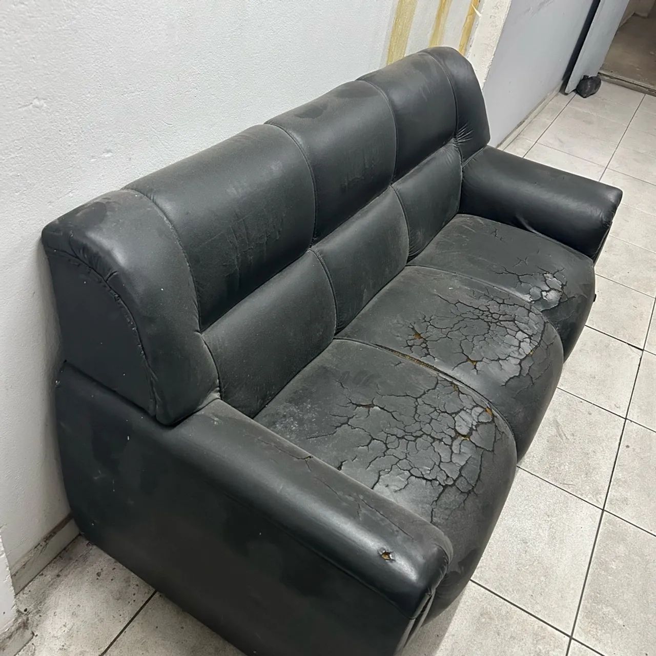 sofá de couro 