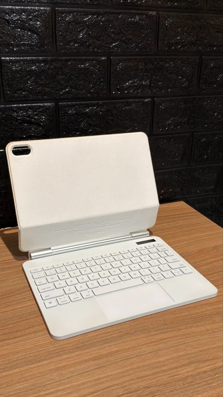 Capa teclado com TOUCHPAD para iPad 10 e 11 - Foto 4
