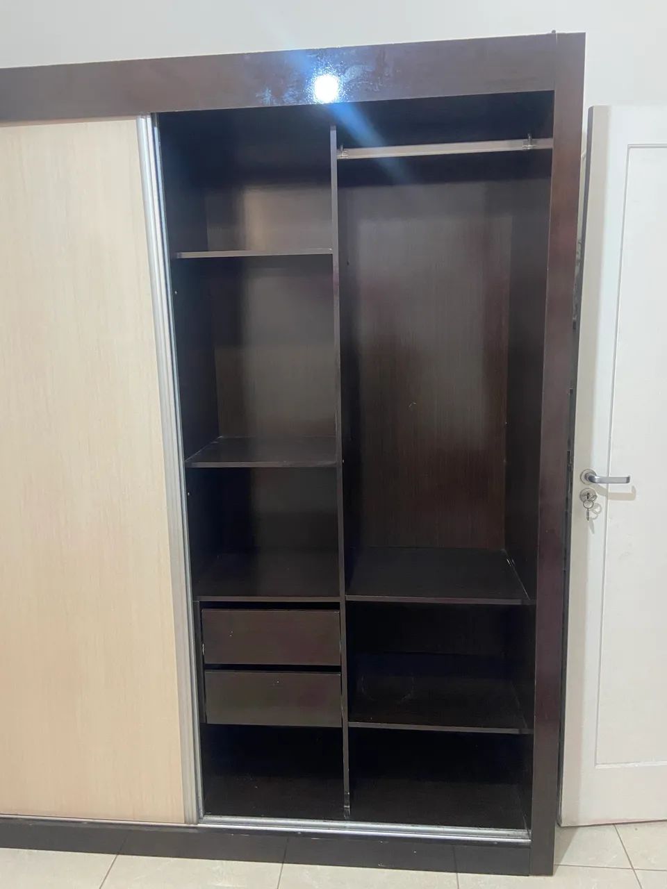 Guarda roupas usado em perfeito estado - Foto 2