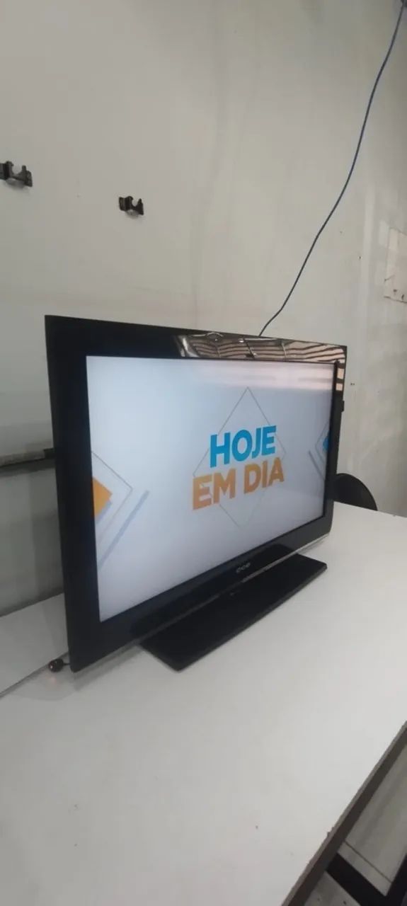 Tv cce 40 polegadas ? NÃO E SMART ?