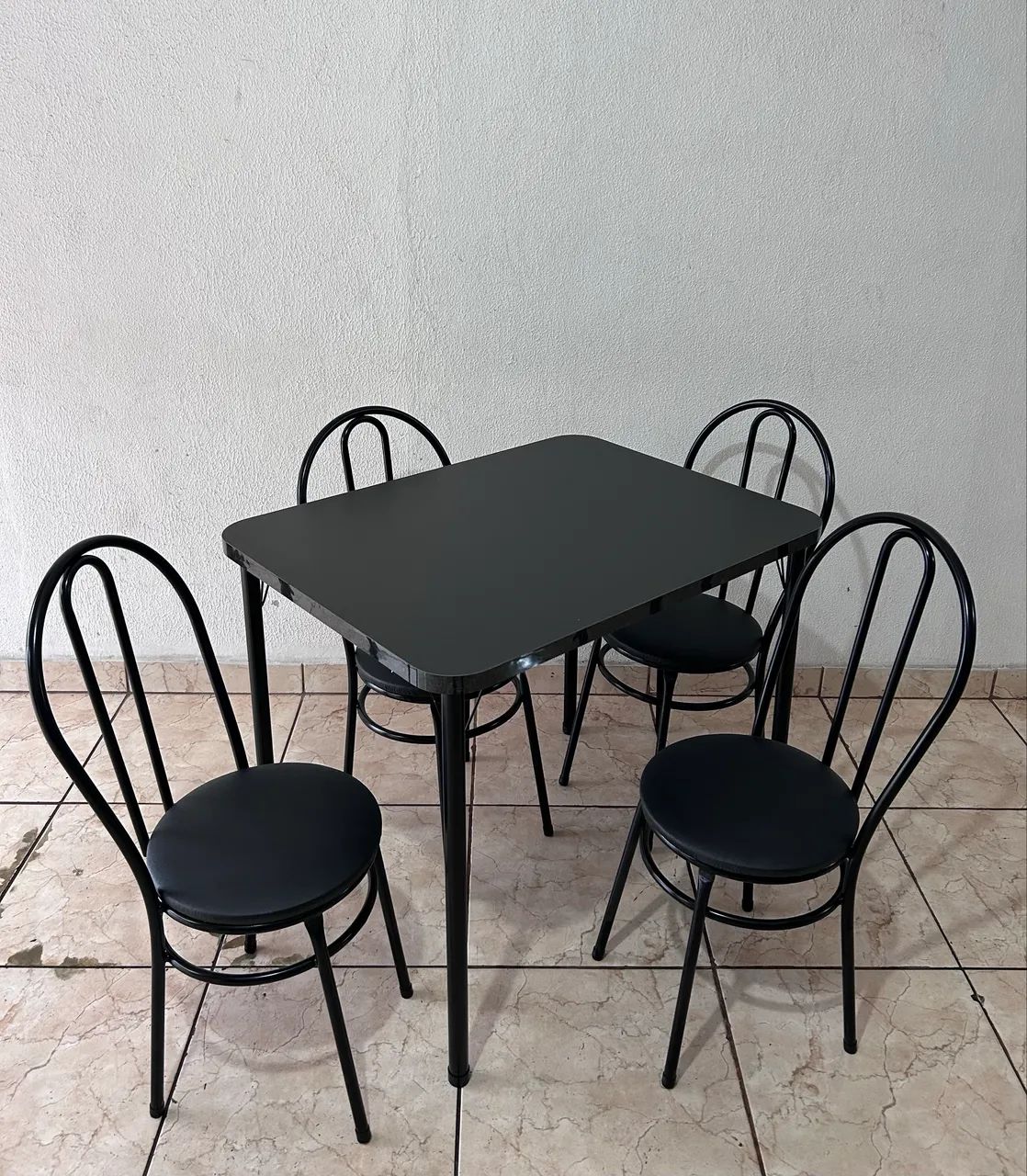 Mesa de Ferro Retangular com 4 Cadeira Nova - Foto 3