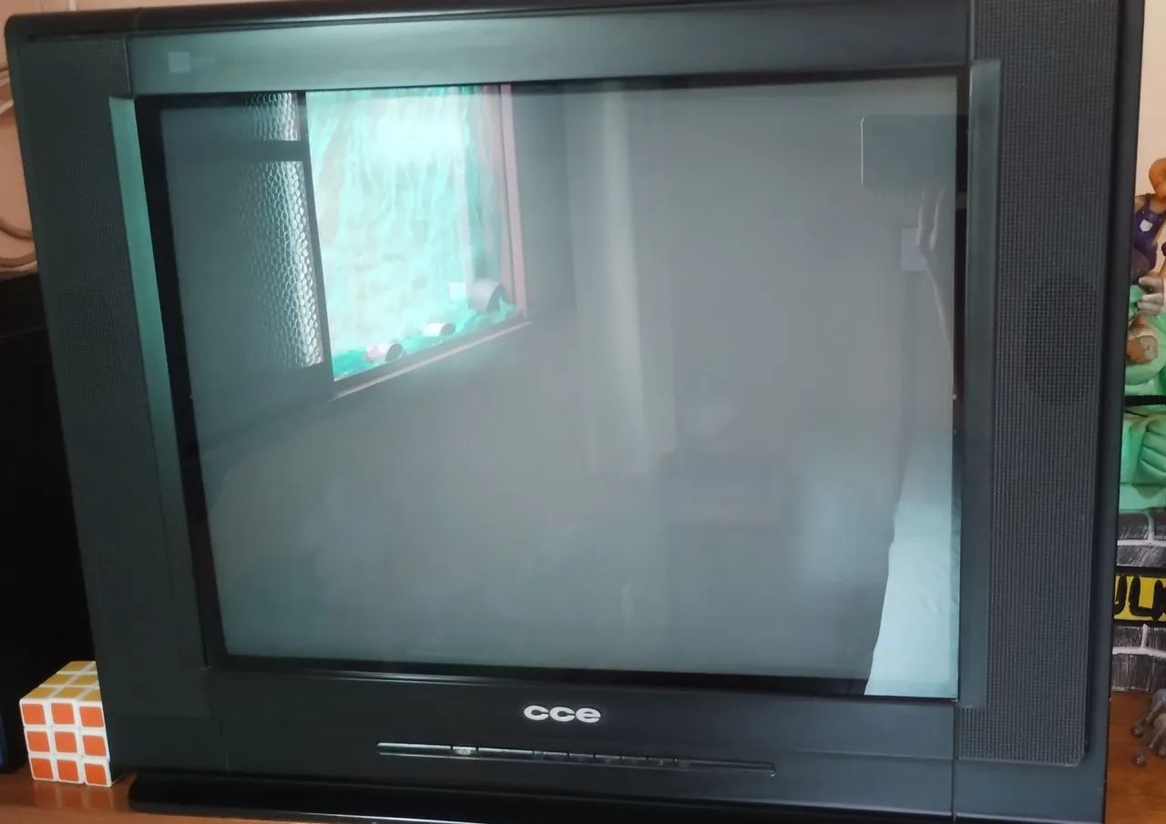 Televisão antiga CCE 21" + conversor digital 