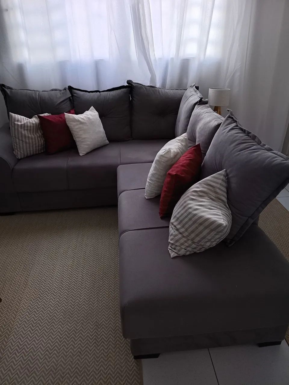 Sofá cinza escuro R$ 650,00