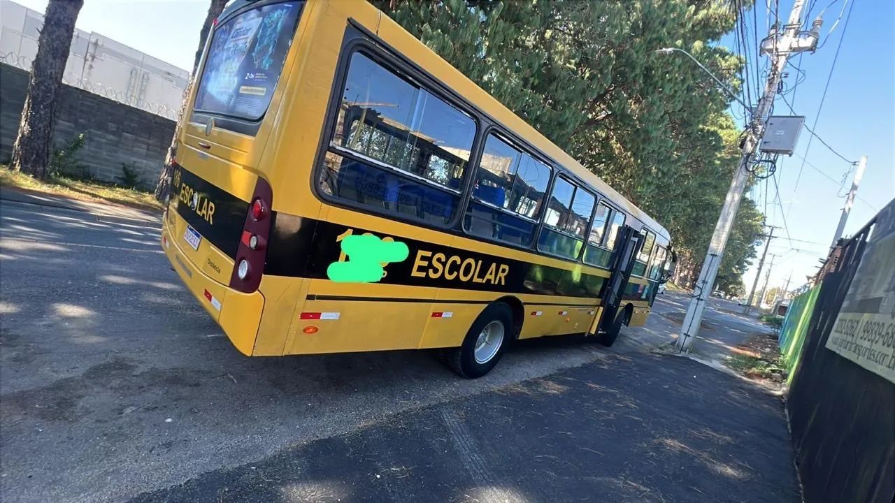 Ônibus Escolar trabalhando  - Foto 2