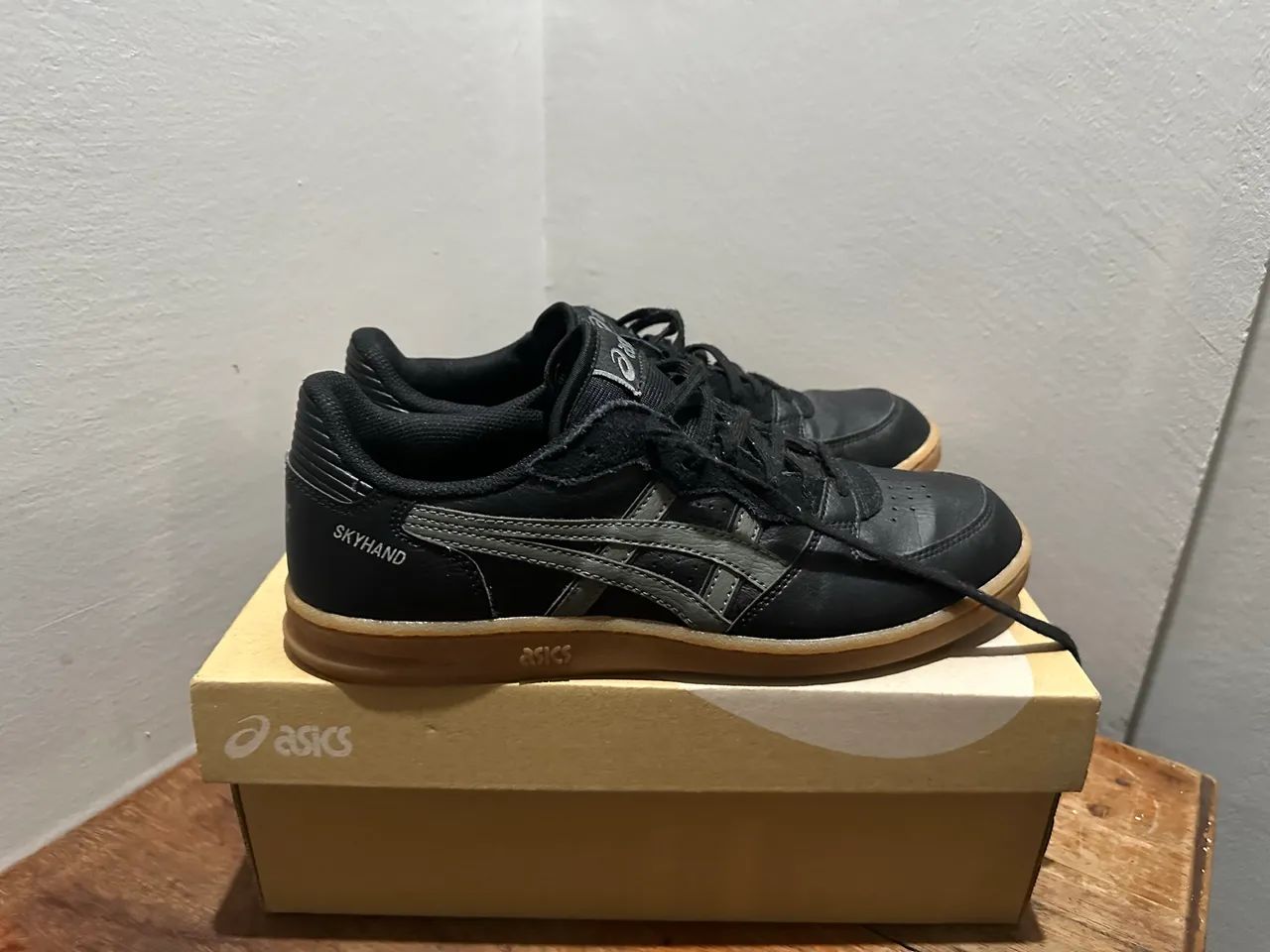 Tênis Asics Skyhand