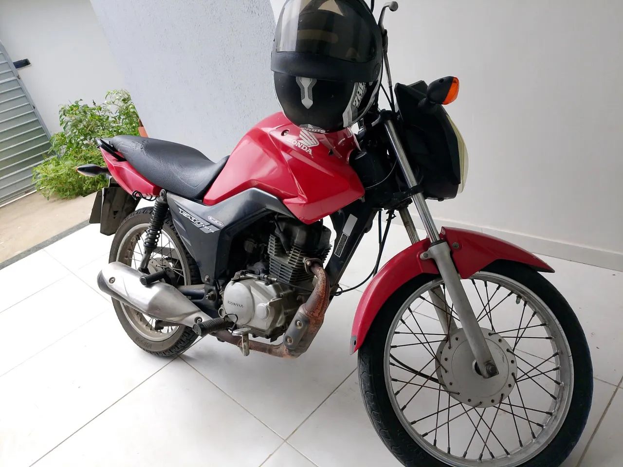 CG fan 125 - bem conservada