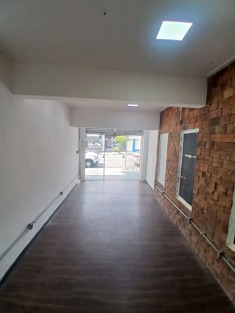 ALUGUEL DE PONTO COMERCIAL R$ 2.300,00 /  *  - Foto 2