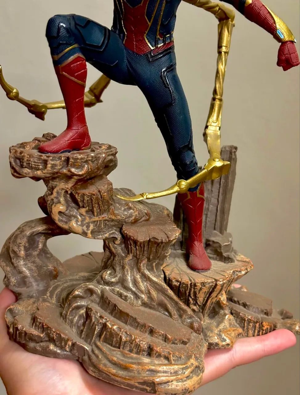 Estatua Iron Spider- Spider Men  - Foto 4
