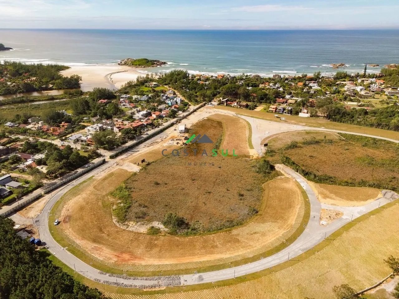Condomínio Clareia  Praia da Barra (Garopaba/SC)