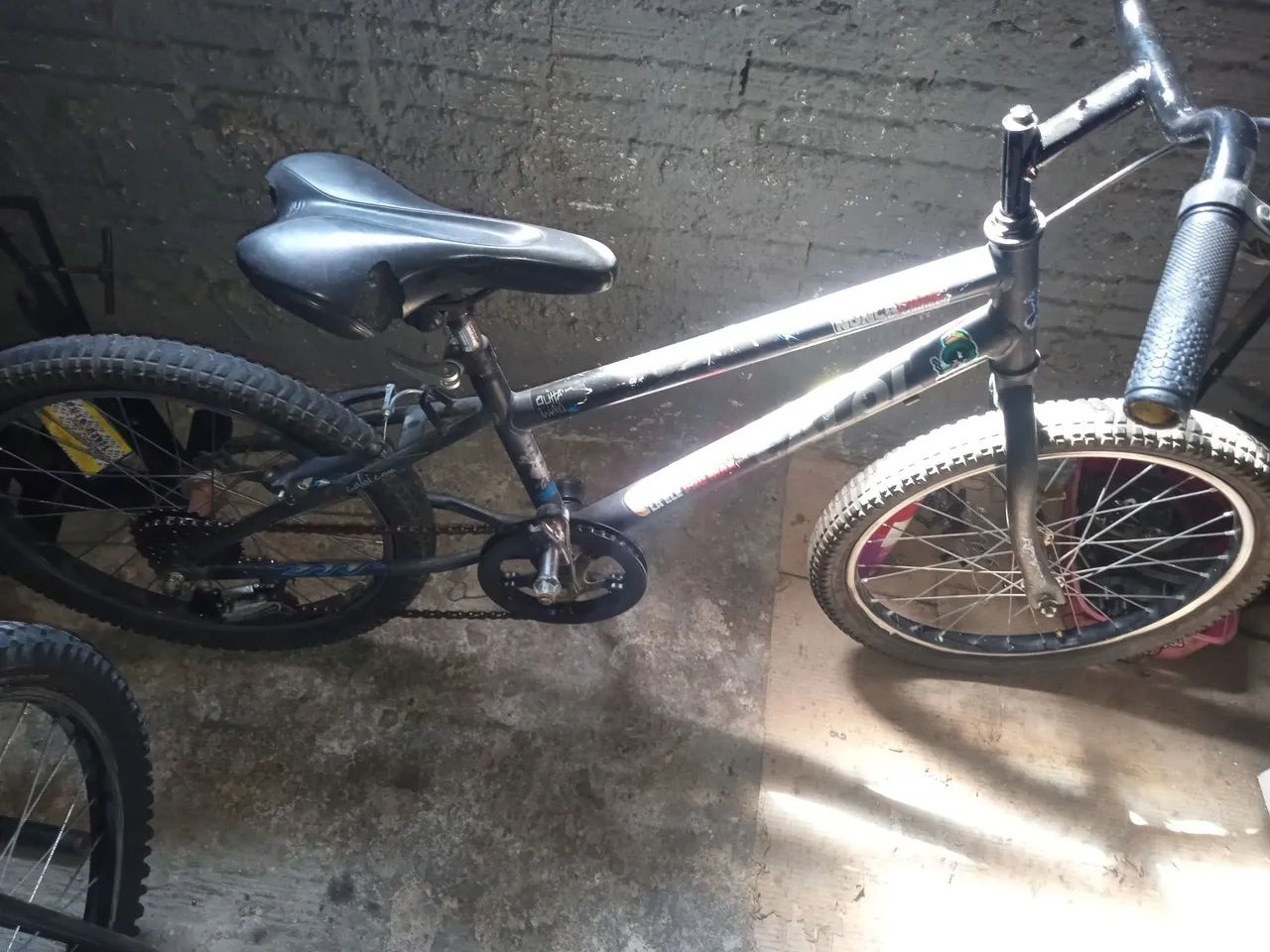 Cross aro 20 