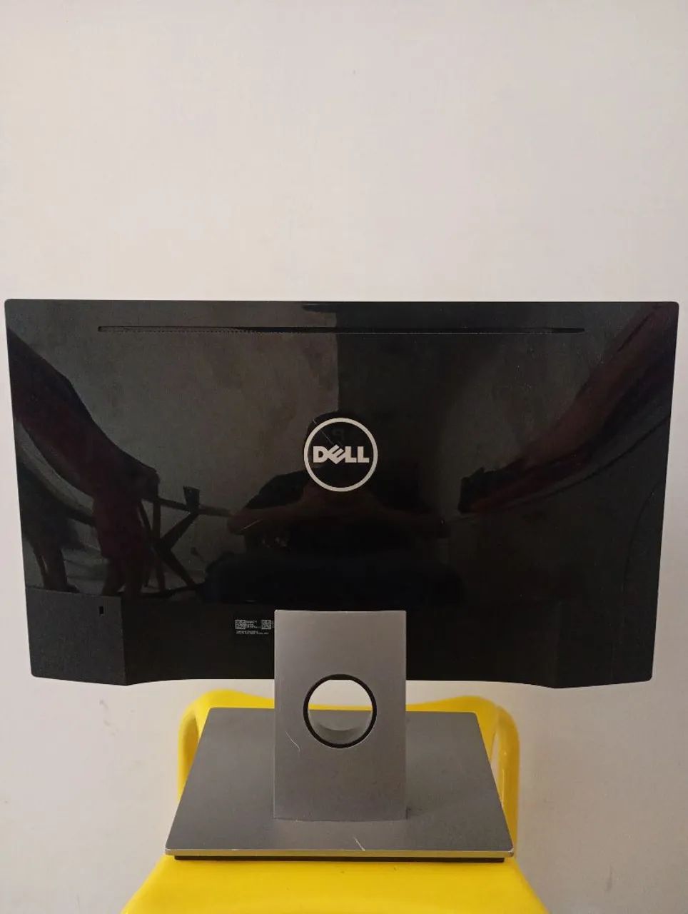 Monitor Dell SE2216H 21,5" em bom estado 