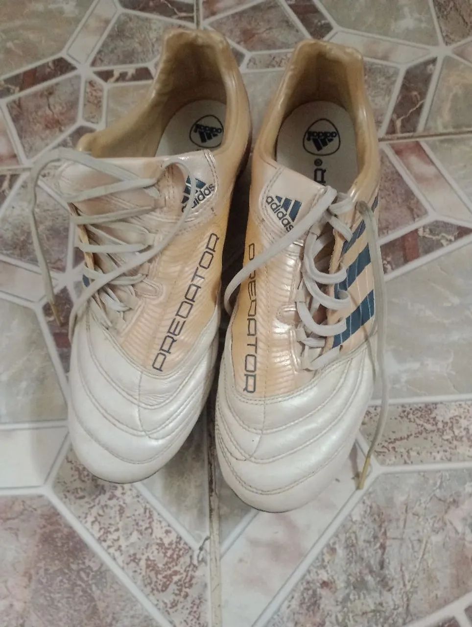 Chuteira Adidas 