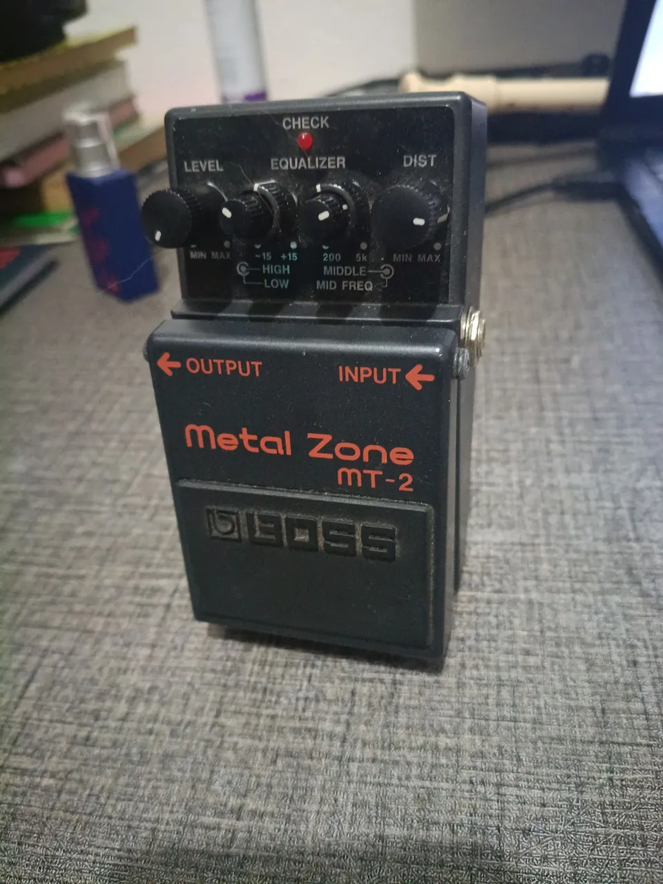 Pedal de efeito sonoro Boss Distortion Ds-1. - Equipamentos e