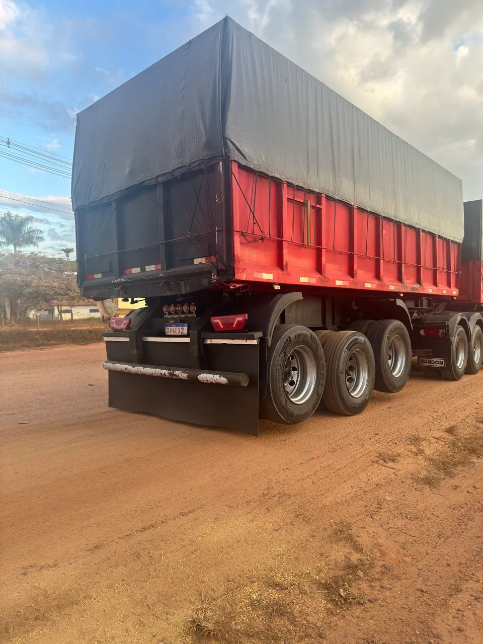 Caçamba 9 eixos 3x3 curto!!! - Foto 2