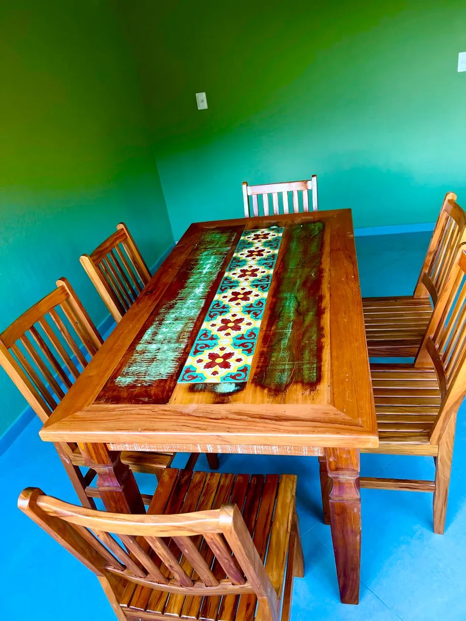 Jogo de mesa com 6 cadeiras mesa em ladrilhos - Foto 3