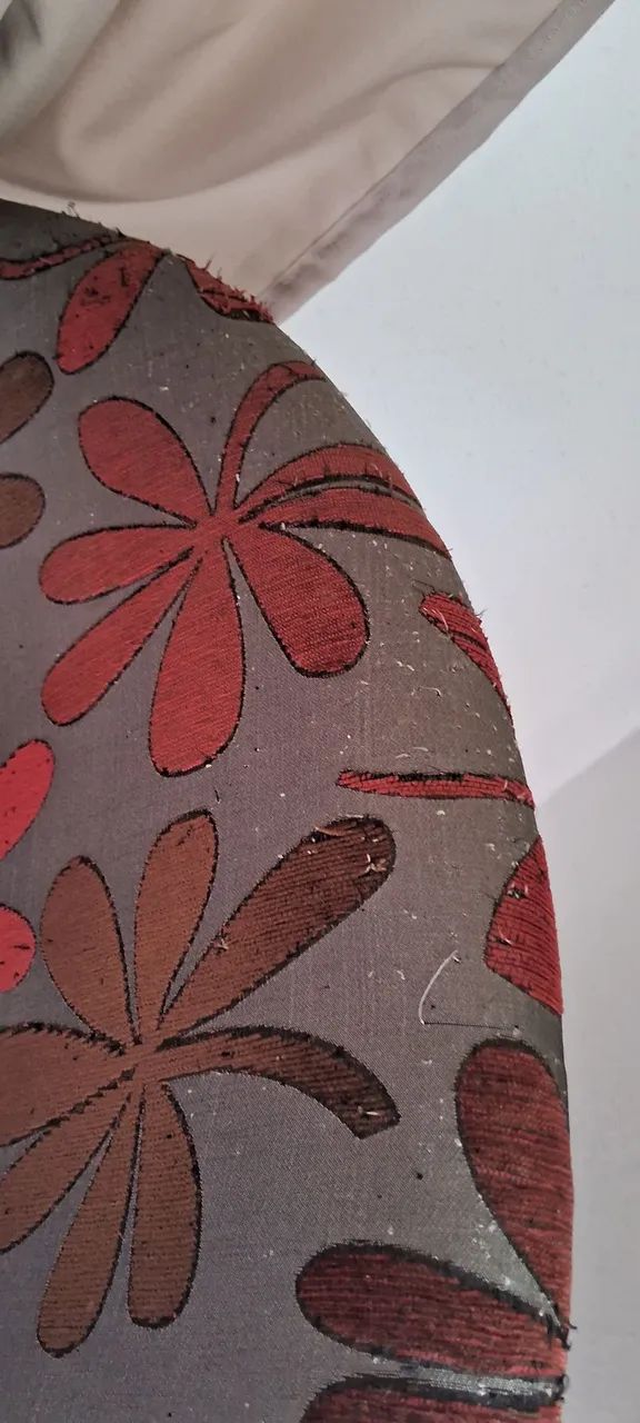 Poltrona em formato de concha e base cromada R$ 199,00 - Foto 5